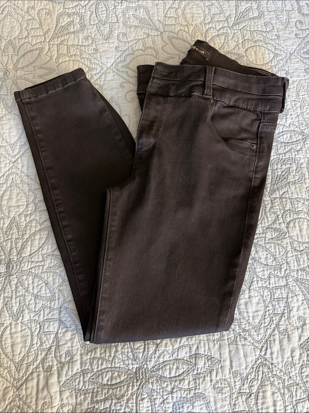 PREOWNED STS Blue Women’s Skinny Jeans in Black size 30